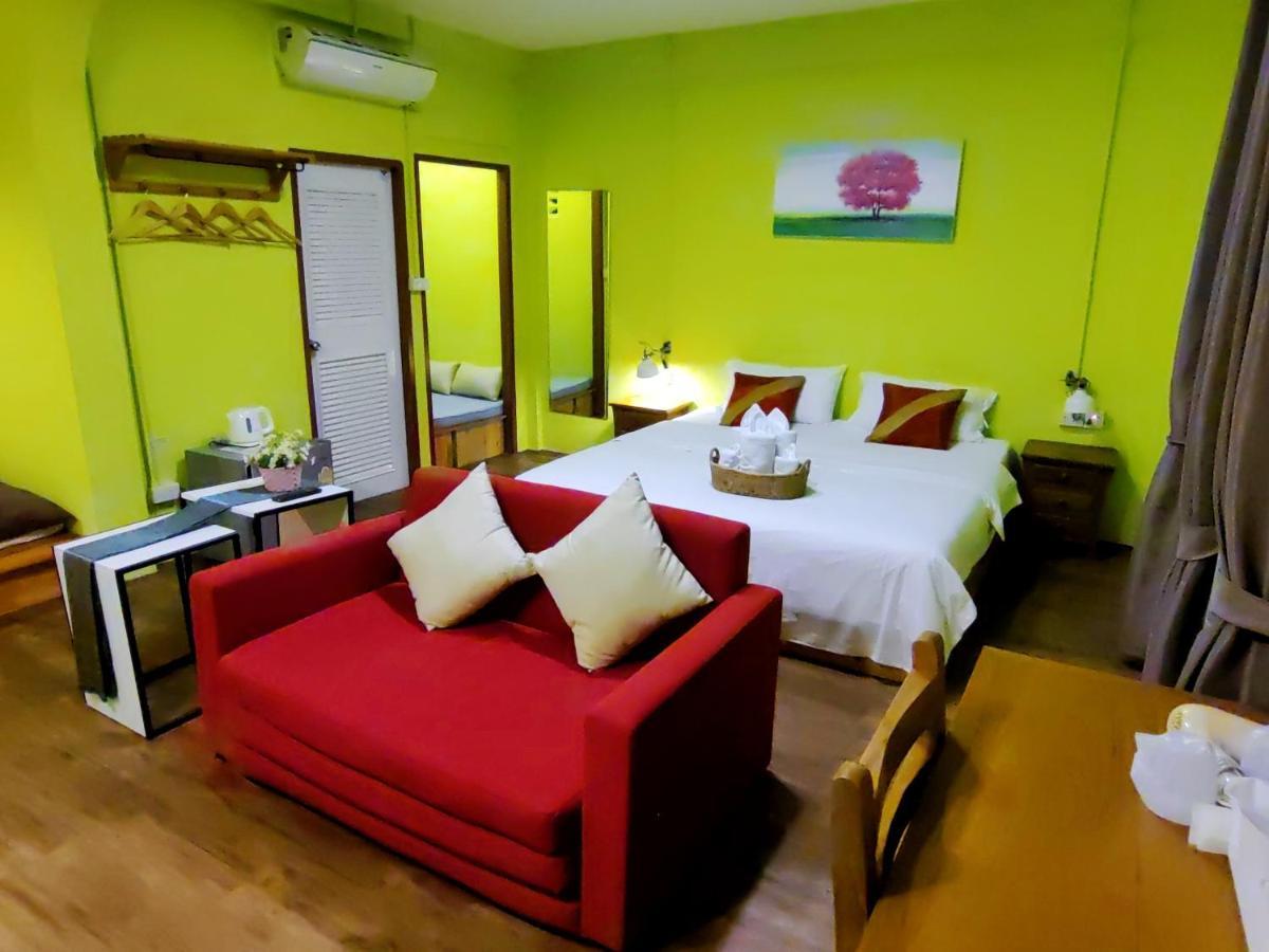 Chiang Mai Gate House Hotell Exteriör bild